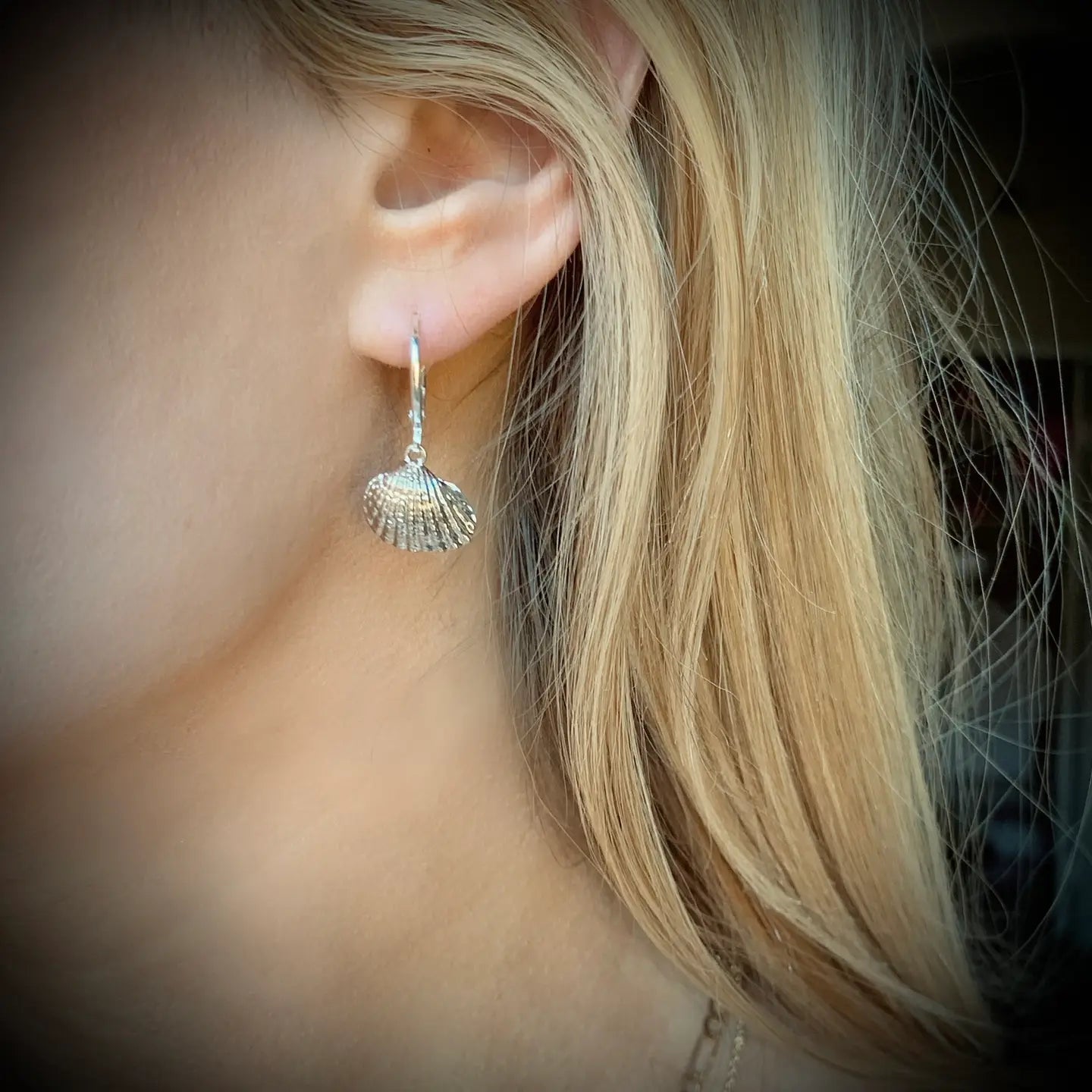 Scallop Seashell Huggie Hoop Earrings