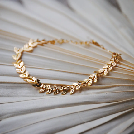 KT Dainty Leaf Bracelet